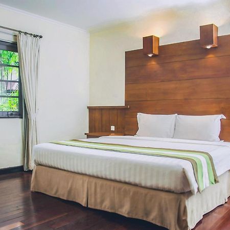 Whiz Prime Hotel Darmo Harapan Surabaja Exteriér fotografie