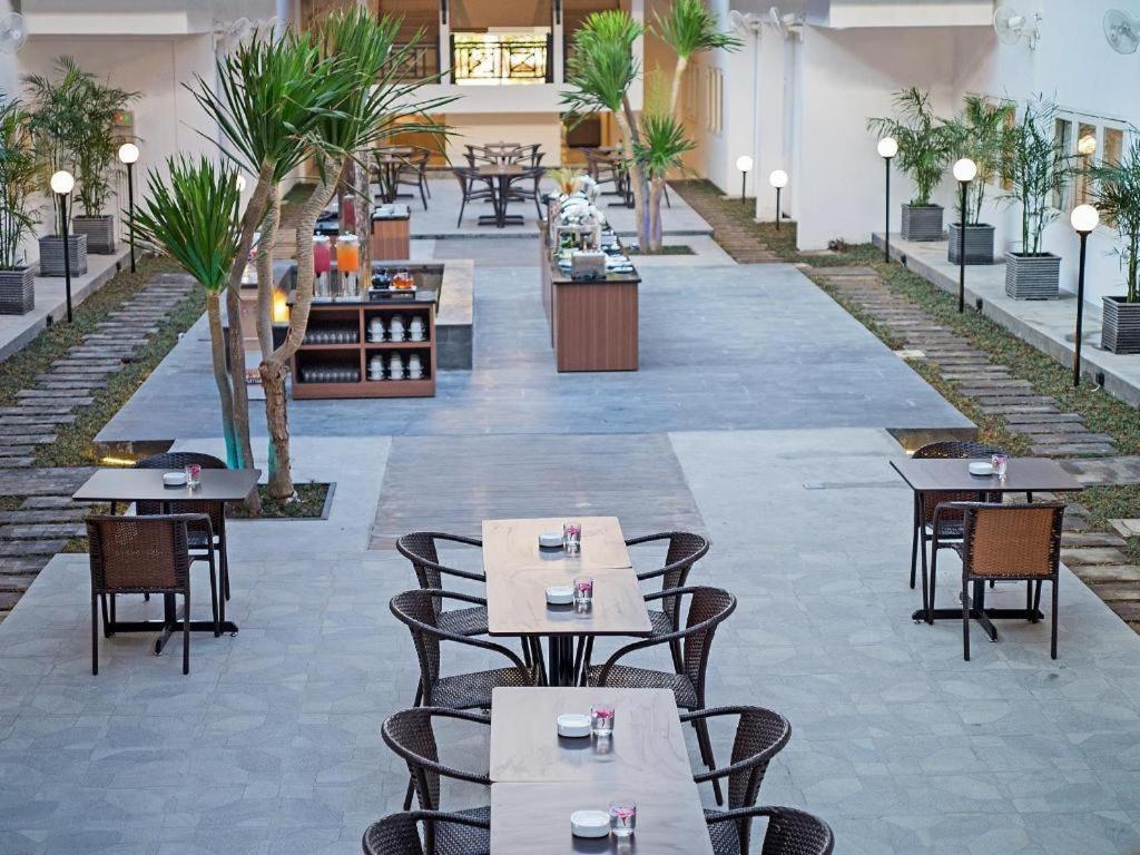 Whiz Prime Hotel Darmo Harapan Surabaja Exteriér fotografie
